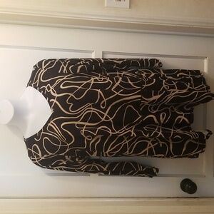 Lori Goldstein v neck tunic